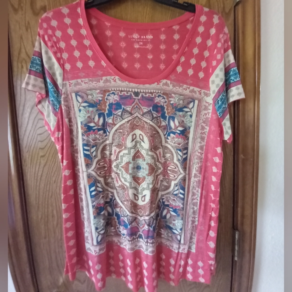 Luckys Patterned Tshirt